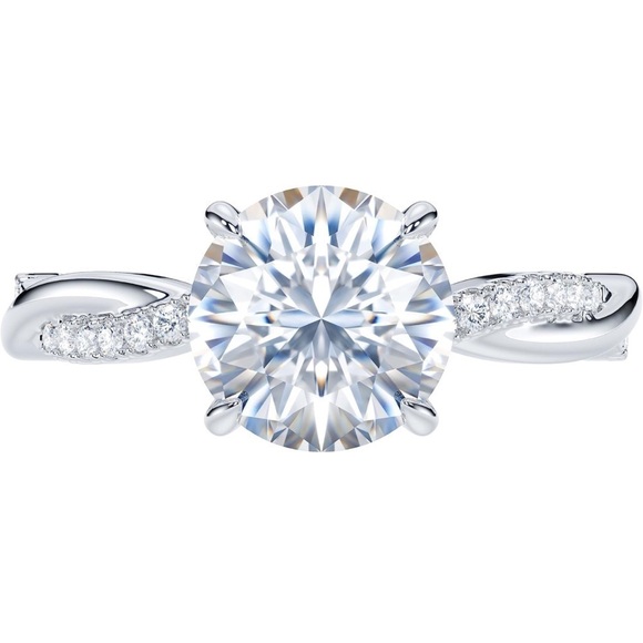 MOISSANITE - Engagement Ring - Picture 7 of 7